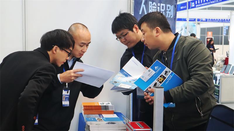 转载－【广播宝鸡·快讯】第二届中国（宝鸡）国际机器人暨智能制造展览会开幕(图5)